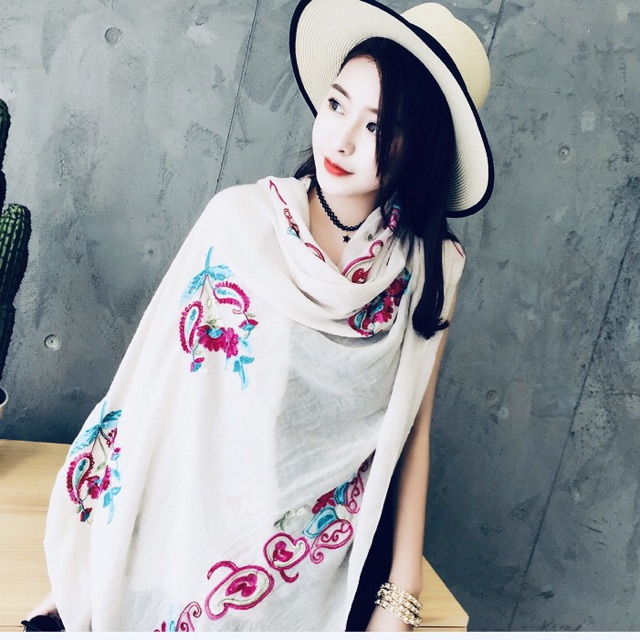 [HCM]Khăn choàng thêu khăn choàng du lịch biển