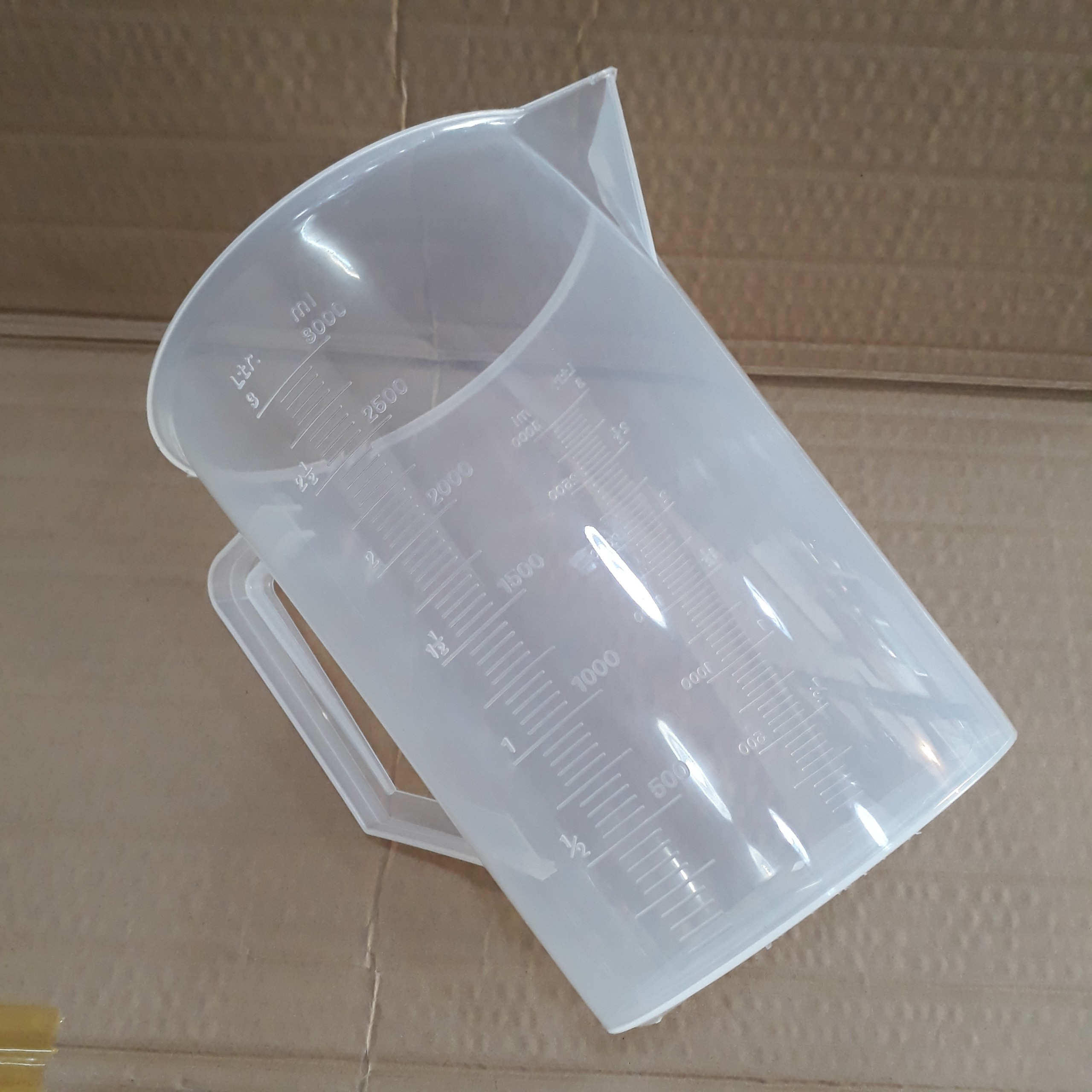 CA ĐONG NHỰA CÓ VẠCH CHIA 3LIT