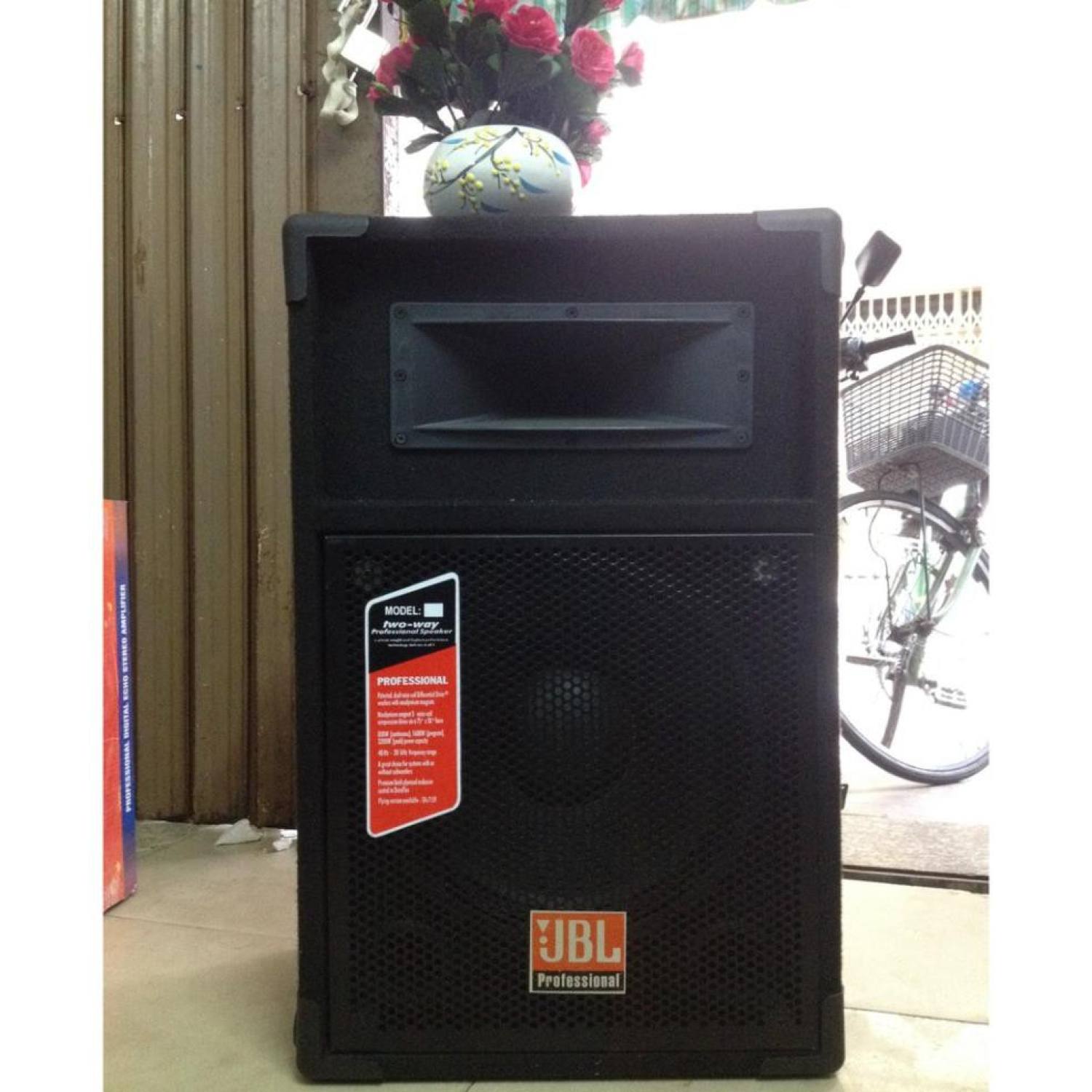 1 cái loa sân khấu JBL nghe nhạc, hát karaoke +