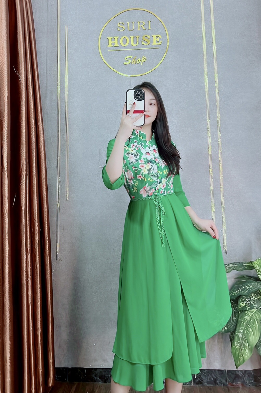 Áo dài tứ thân kèm chân váy 2 lớp