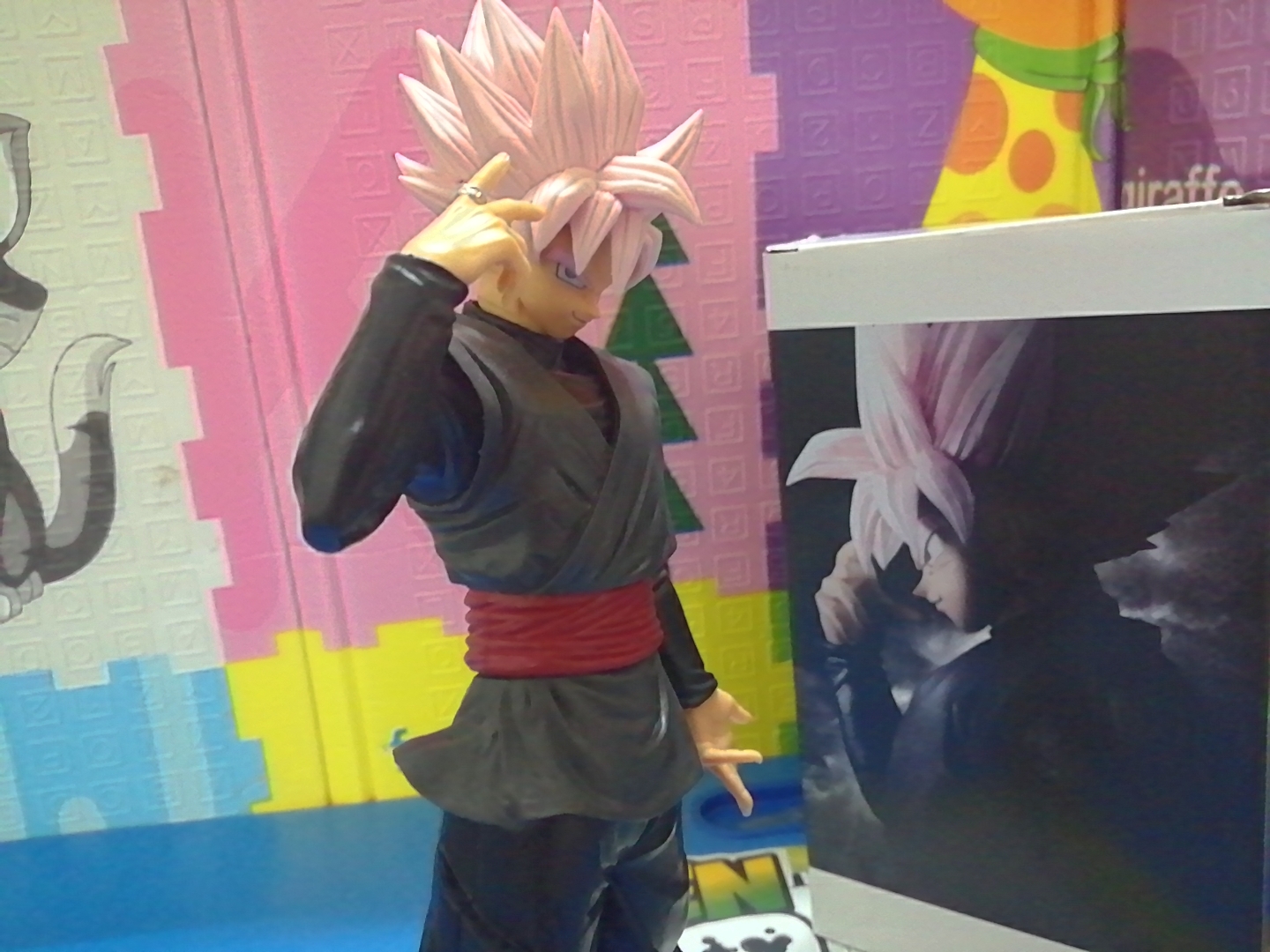 Mô hình Black Goku Rose cao 32 cm ( Dragon Ball Super )