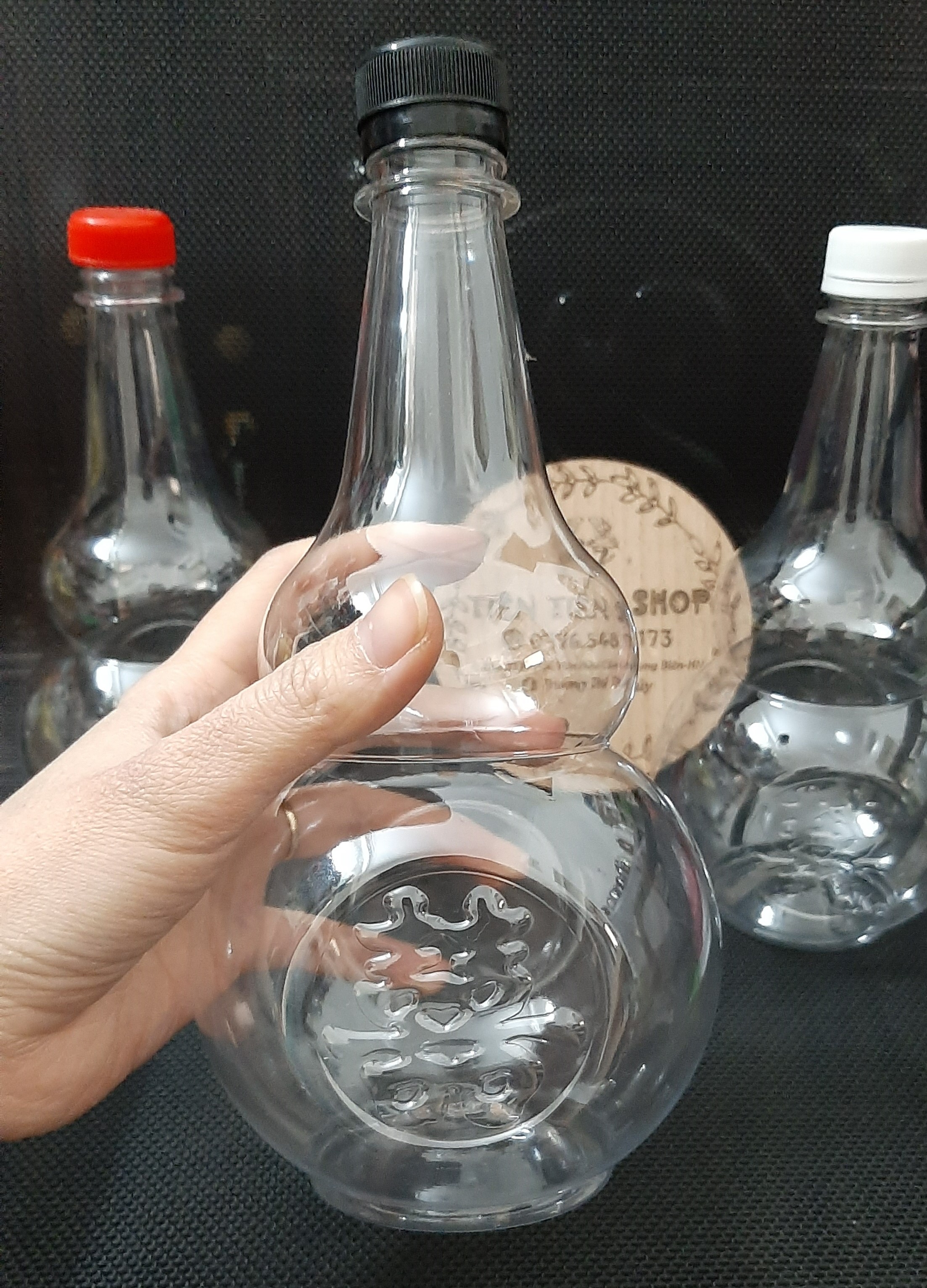 Chai nhựa hồ lô 850ml dập nổi chữ hỷ