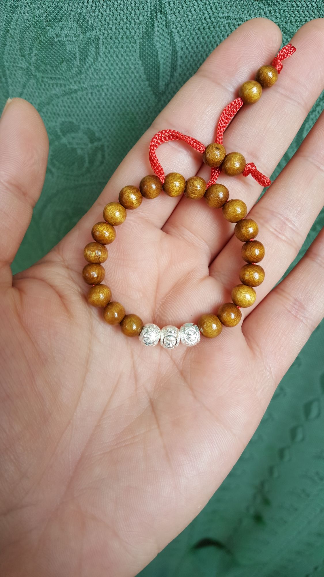 Vòng dâu tằm 3 bi bạc cho bé sơ sinh