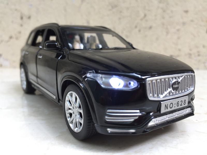 Mô hình xe Ô tô VOLVO XC90 1:32