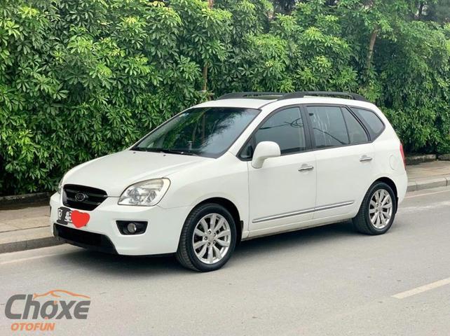 Gioang cốp sau Kia Caren