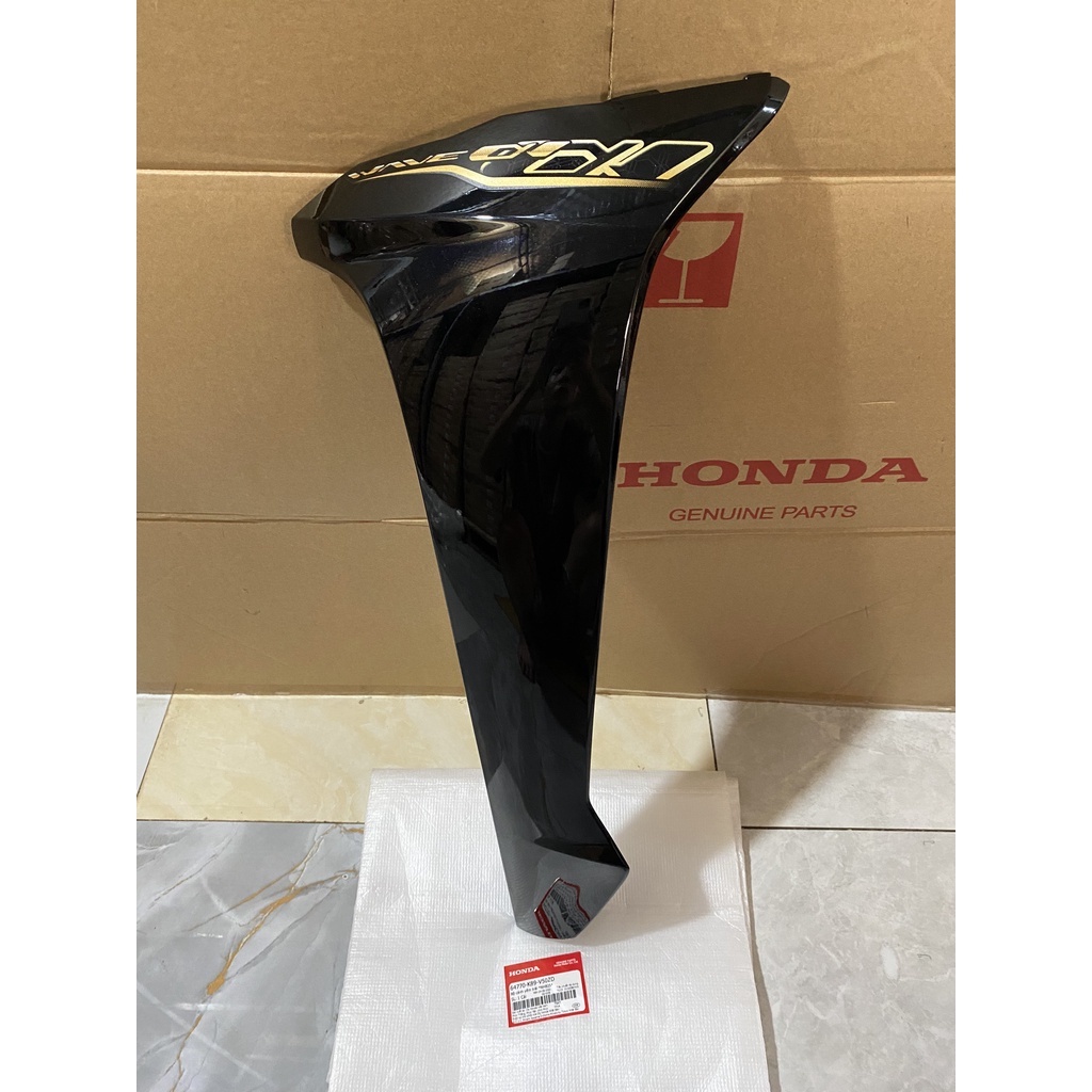 Cánh yếm bên trái - bửng yếm honda wave a110 năm 2022 màu đen.