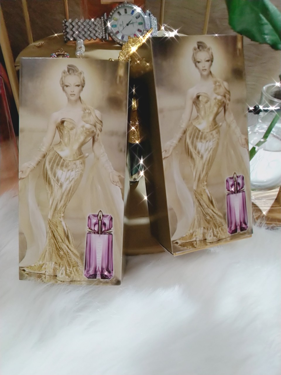 Nước hoa nữ Alien màu tím ( 90 ML)