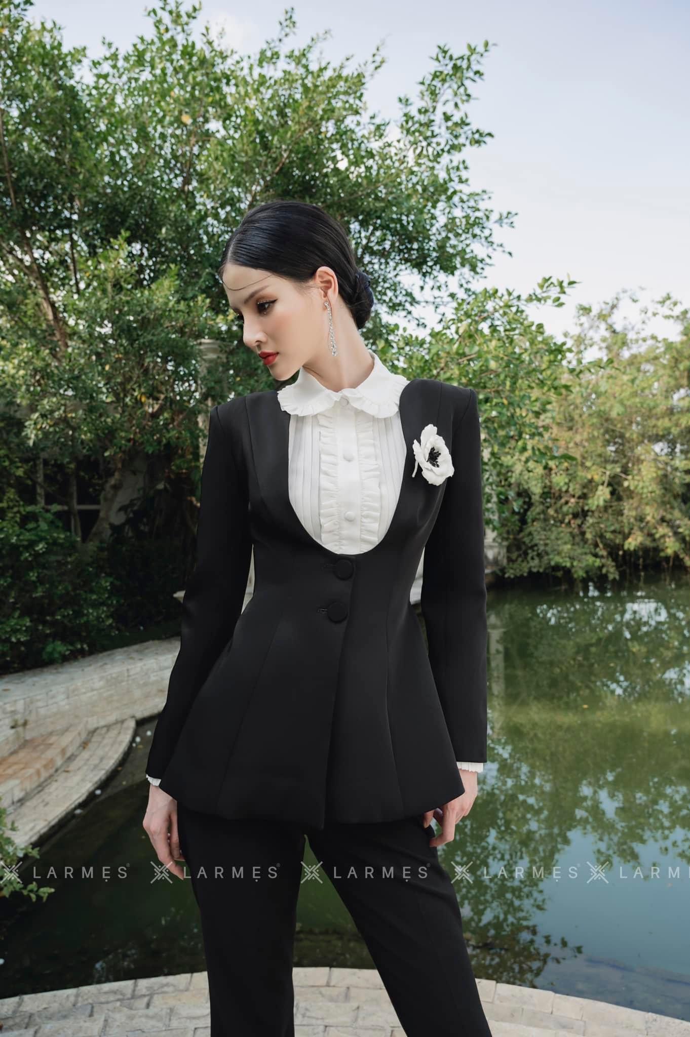LARMES -Áo vest nữ Catherine