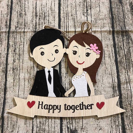 Bảng gỗ decor cô dâu chú rể happy together mặc đồ vest và váy màu trắng tặng kèm móc dán trong suốt
