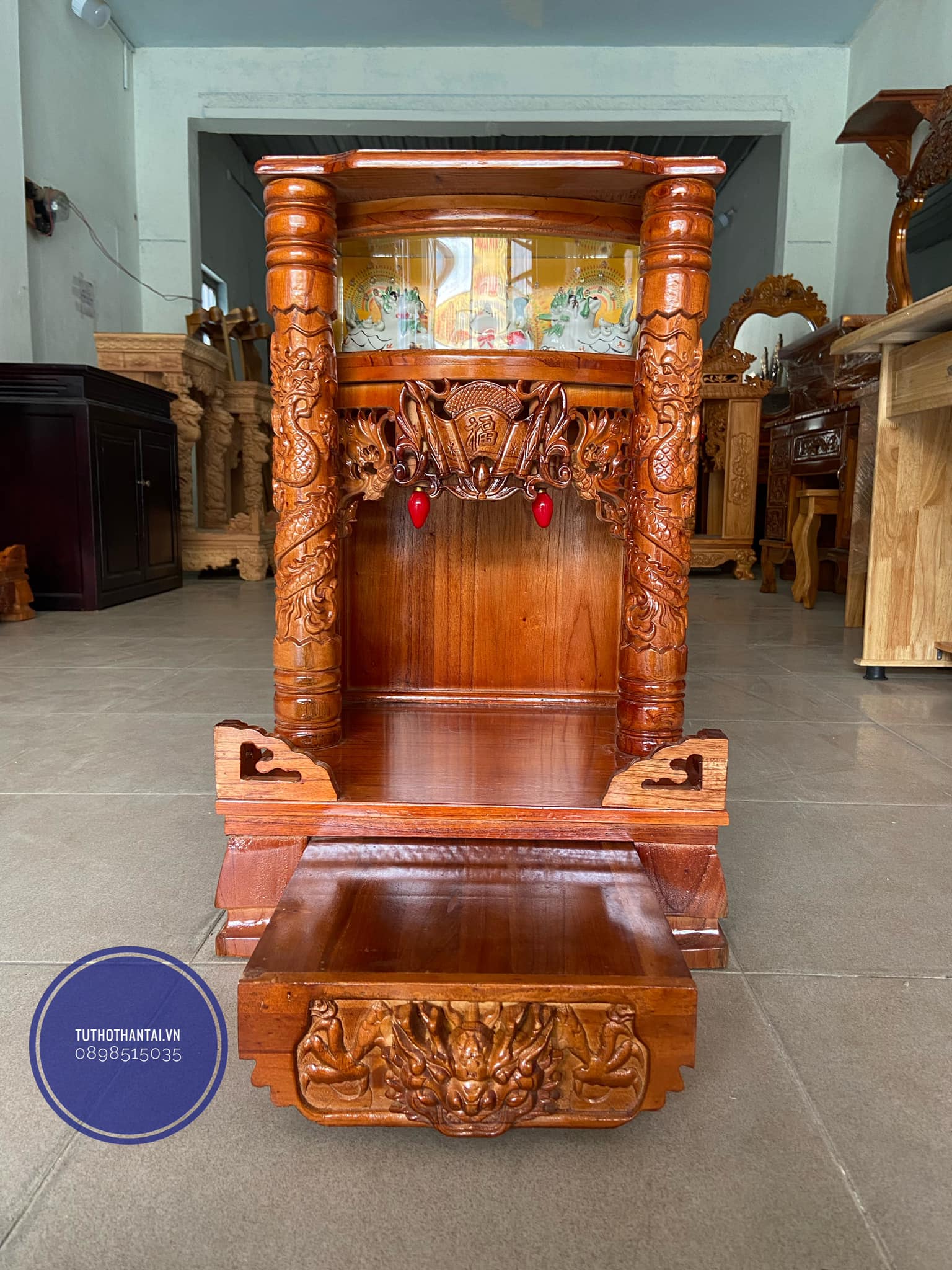 Bàn thờ thần ông địa có hộp đèn, 42 x 68cm
