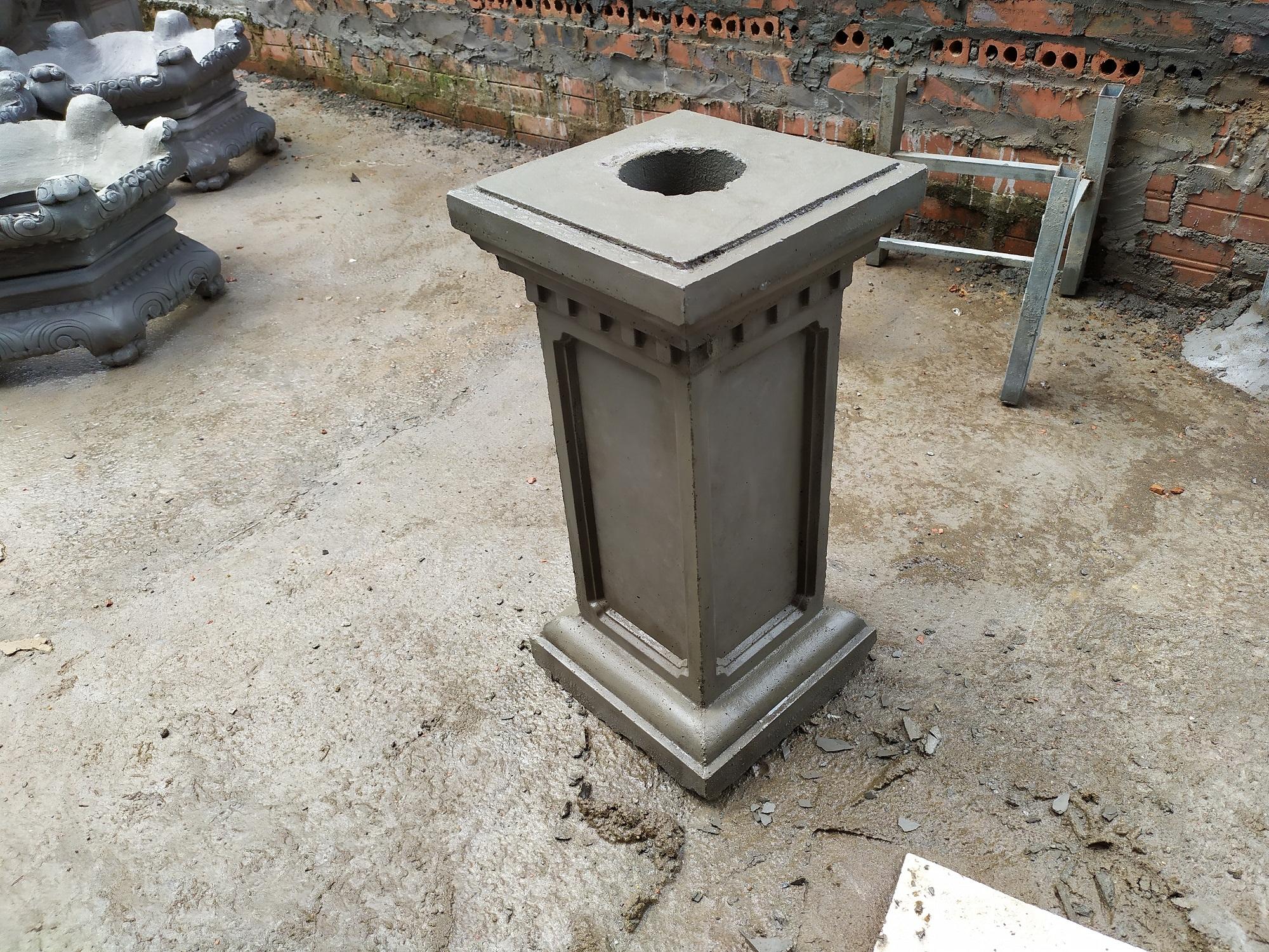 Khuôn chân đôn vuông cao 80 cm