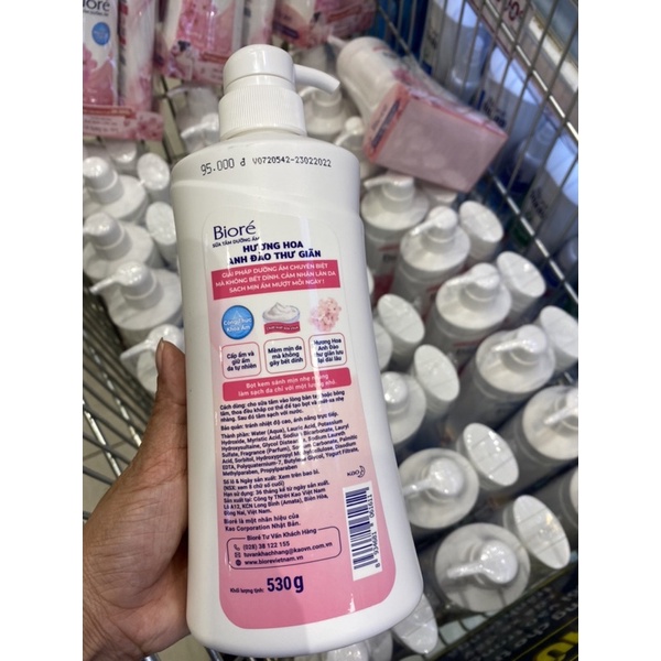 Sữa Tắm Mịn Da Biore 530g