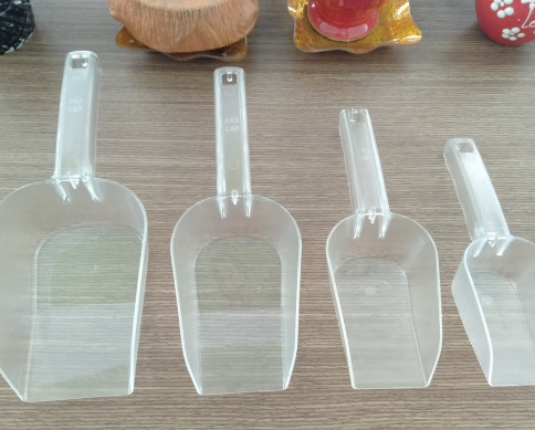 Xúc đá nhựa vuông đủ size