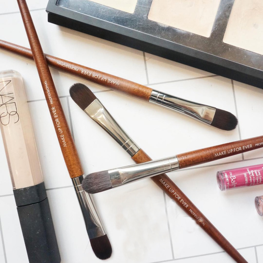 [HCM]Cọ Che Khuyết Điểm - Nhũ Mắt Makeup Forever 230
