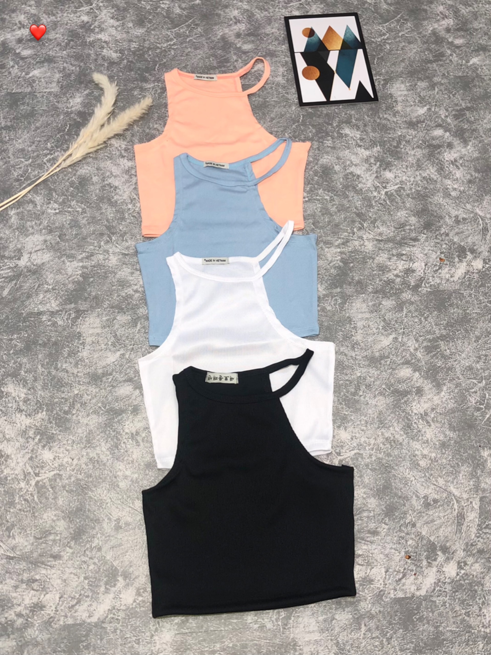 Áo croptop kiểu mới độc lạ cá tính cho bạn nữ HP