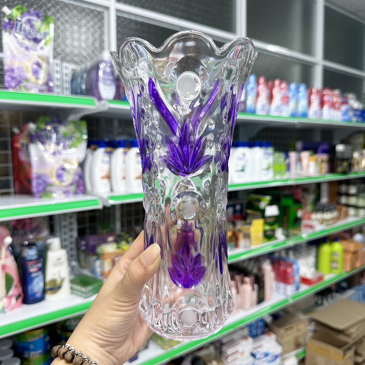 Bình hoa/ lọ hoa thuỷ tinh 25cm (Giao màu ngẫu nhiên)