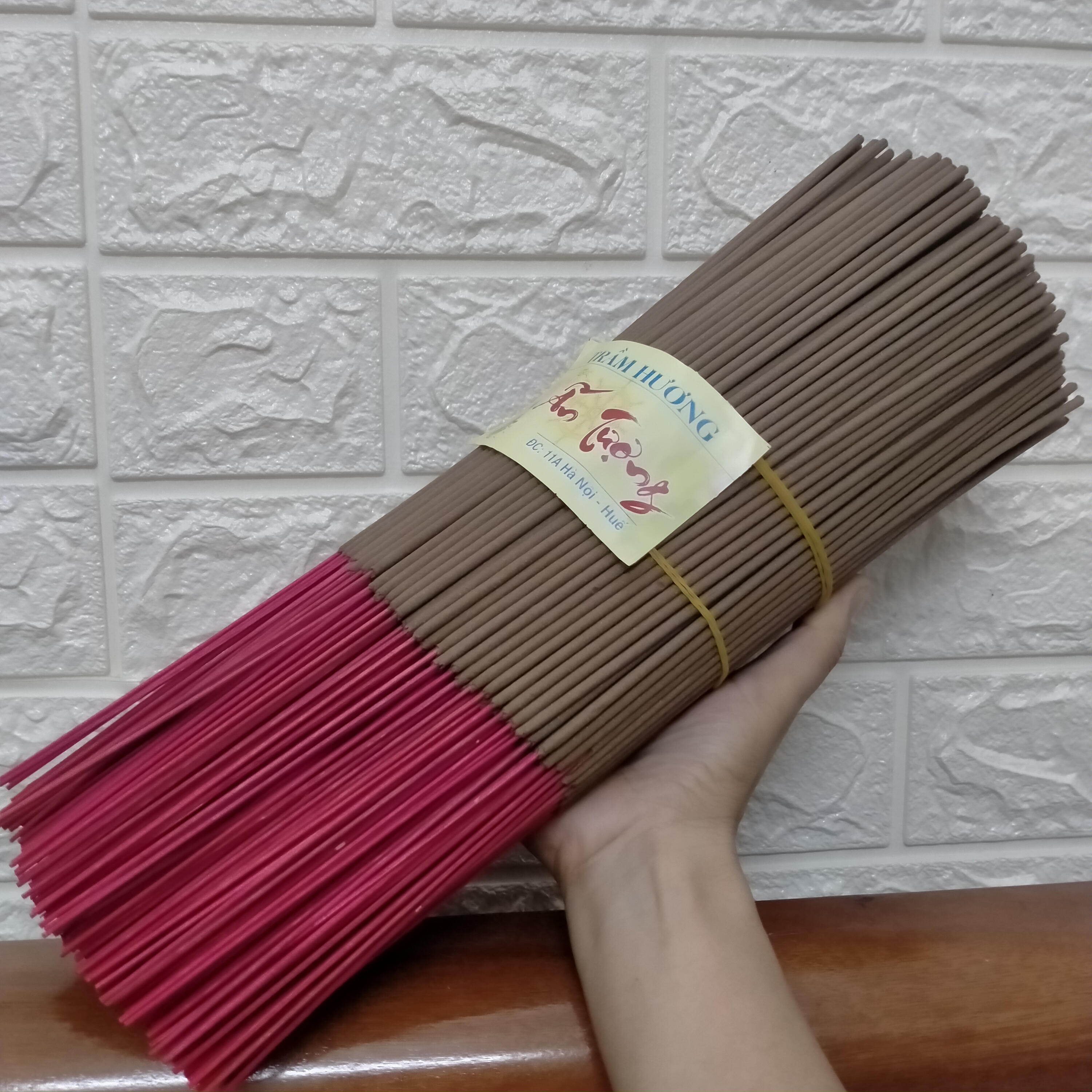 1 kg nhang trầm hương huế + TẶNG 05 NỤ TRẦM Vĩnh Thuận Phát ( NHANG SẠCH THƠM DỊU NHẸ ÍT KHÓI , 700 cây )