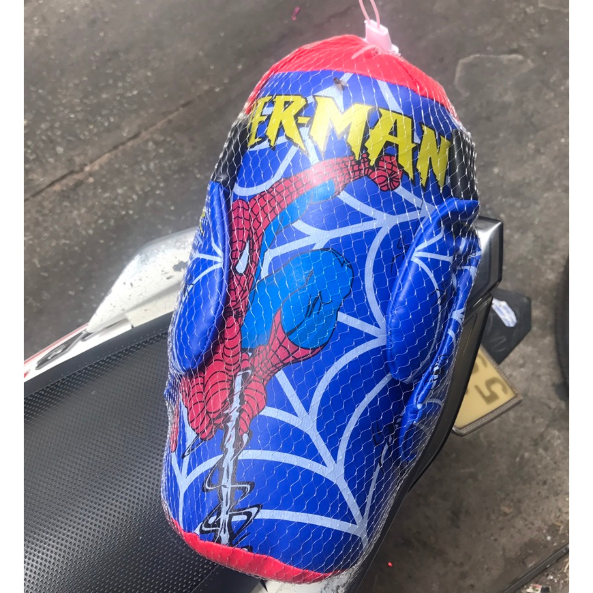 bộ đồ chơi đấm boxing hình người nhện spiderman kèm 2 găng tay làm bằng chất liệu da mềm và bông gòn an toàn cho bé khi chơi ( size trung ) - liclac 4