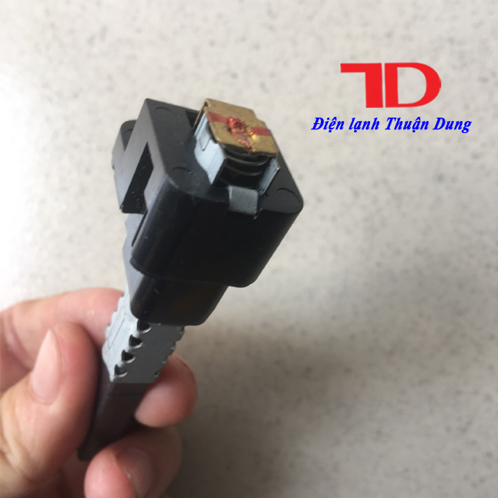 Chổi than Máy Giặt ELECTROLUX