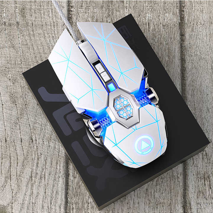 Chuột chơi game có dây G3OS với hai nút tăng giảm độ phân giải, hiệu ứng Led 7 màu, thiết kế độc đáo và bắt mắt - không quá to, vừa tay