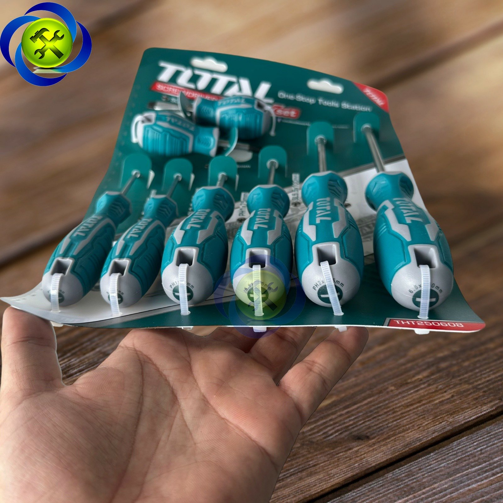 Bộ 8 cây tua vít TOTAL THT250608