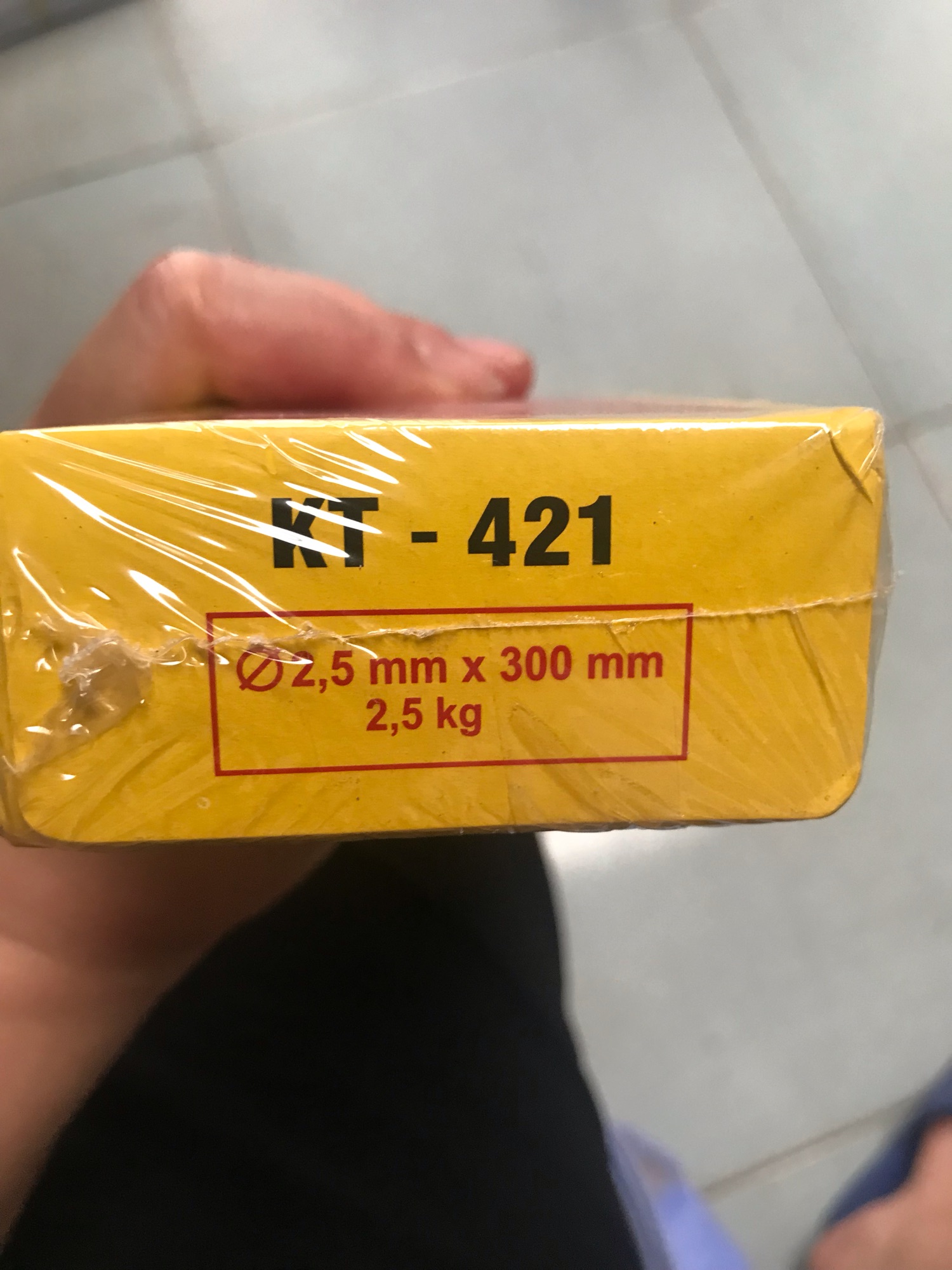 Que hàn điện 2,5 KT - 421