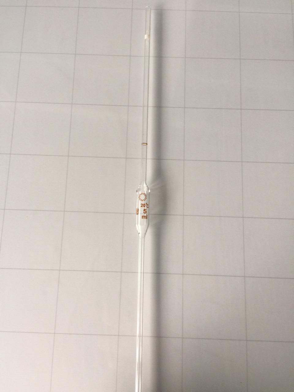 Pipet bầu thủy tinh