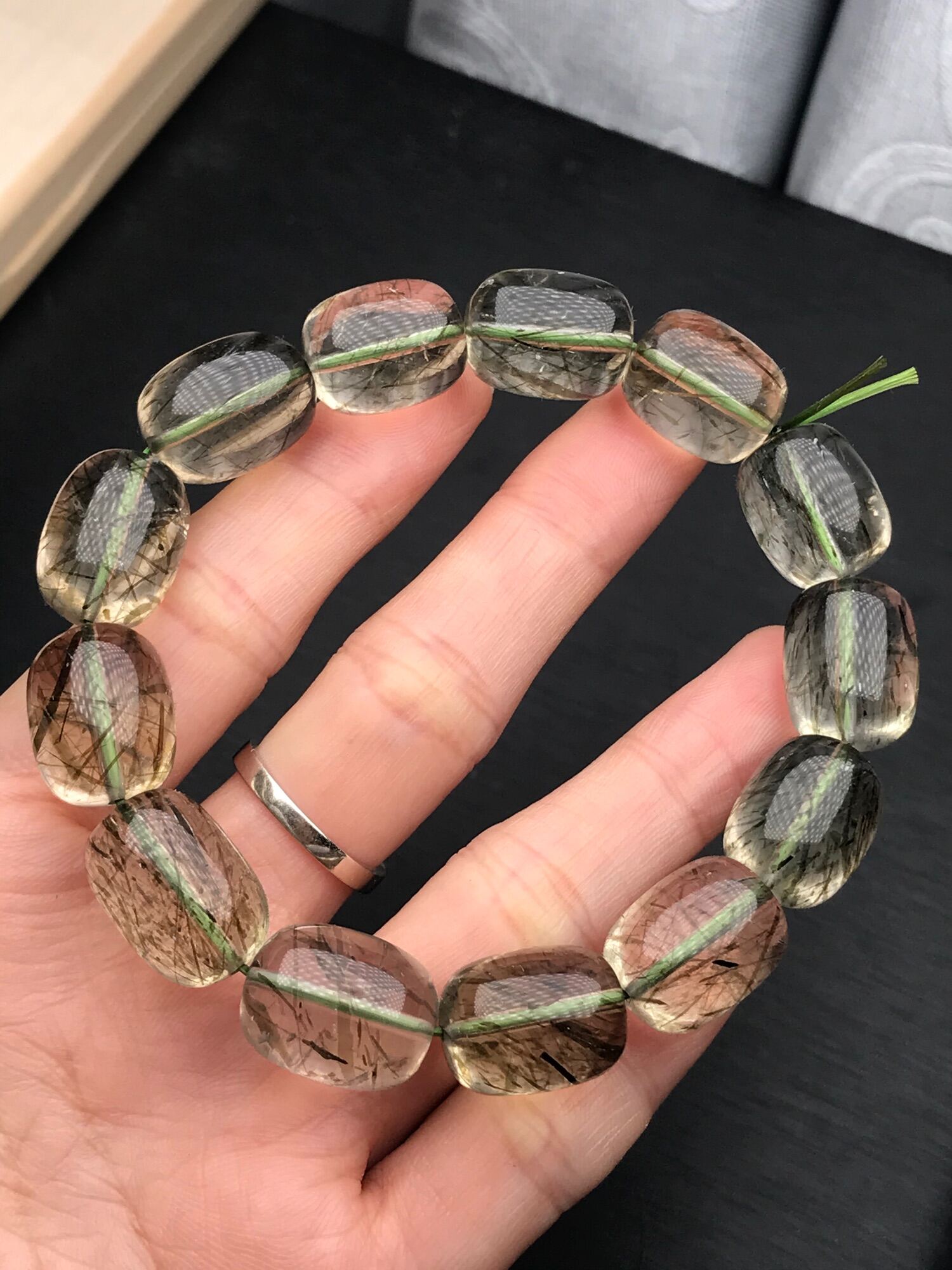 [FreeshipMAX] Vòng tay lu thống thạch anh tóc xanh