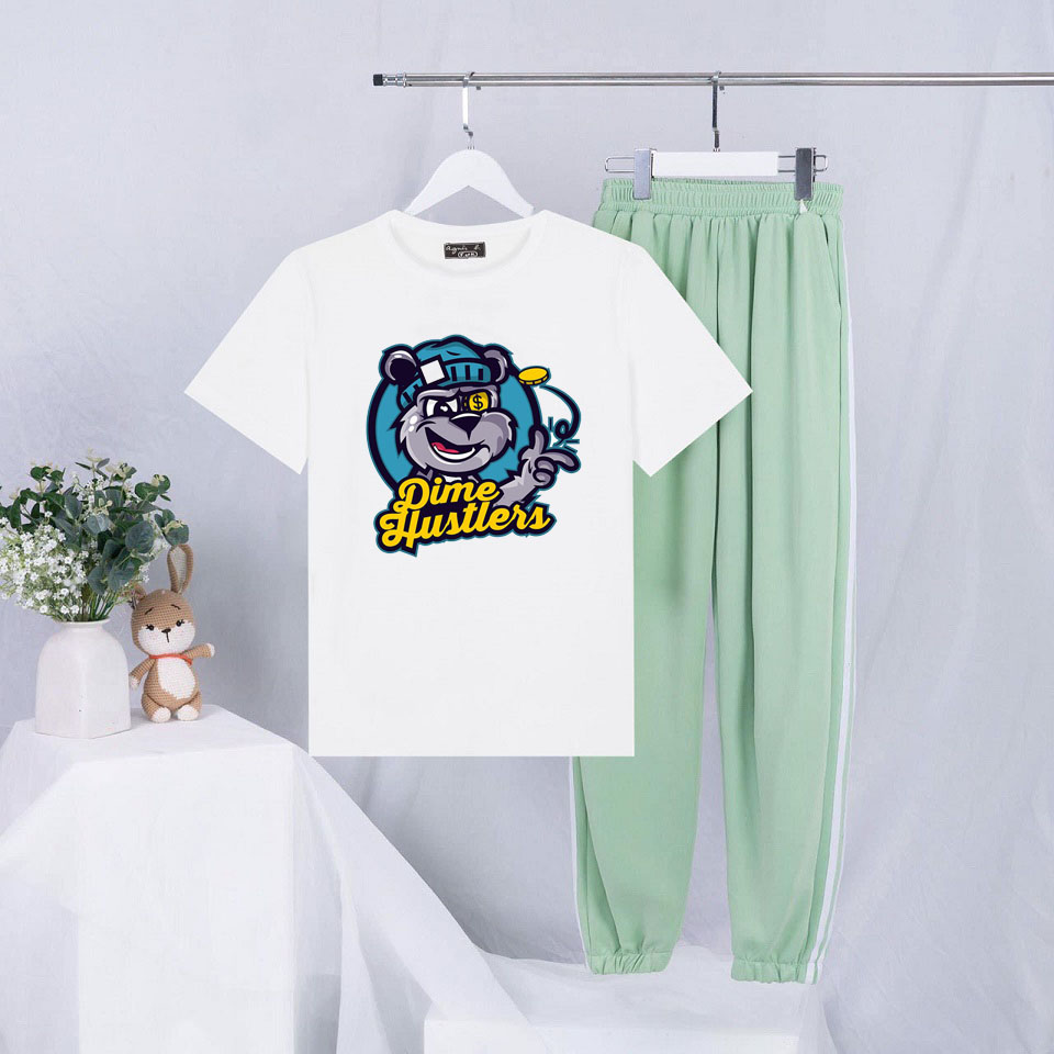 Sét Bộ Đồ Mùa Hè Ulzzang Nữ Xinh Cute Mặc Đi Chơi Dạo Phố, Chất Liệu Áo Cotton Organic Màu Trắng Ngắn Tay Cổ Tròn In 3D Cún Dine Hustler Cute Kèm Quần Thun Bo Chun Gấu Hai Rót Phong Cách
