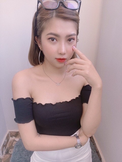 Áo croptop bẹt vai
