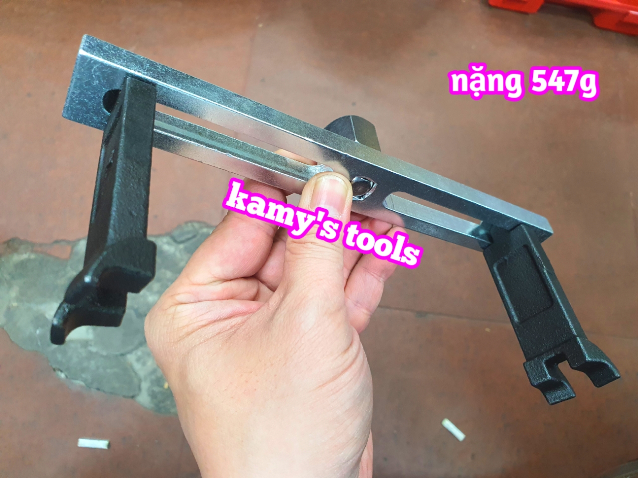 Cảo Vam Tháo Mở Nắp Bình Xăng