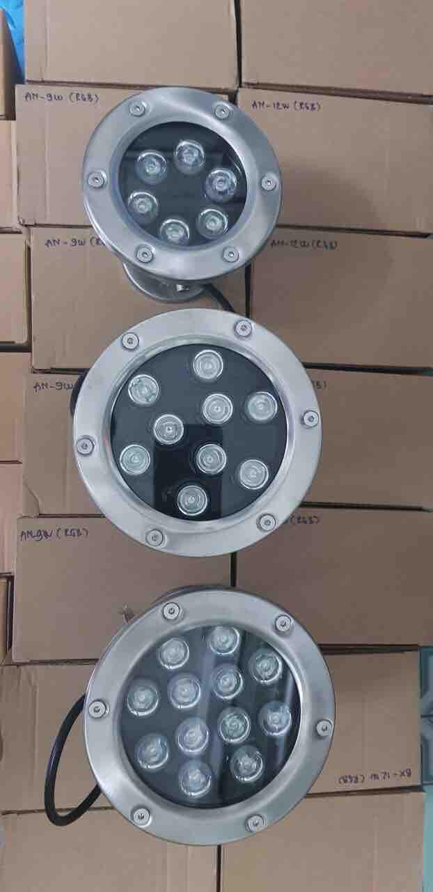 Đèn âm nước 6w đổi màu có đế