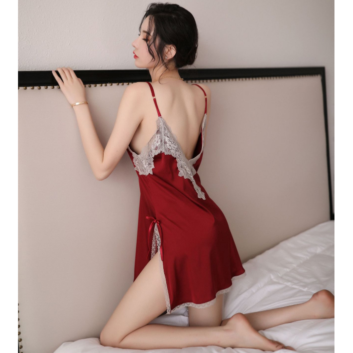 Đầm ngủ hai dây xẻ tà gợi cảm - Đỏ đô
