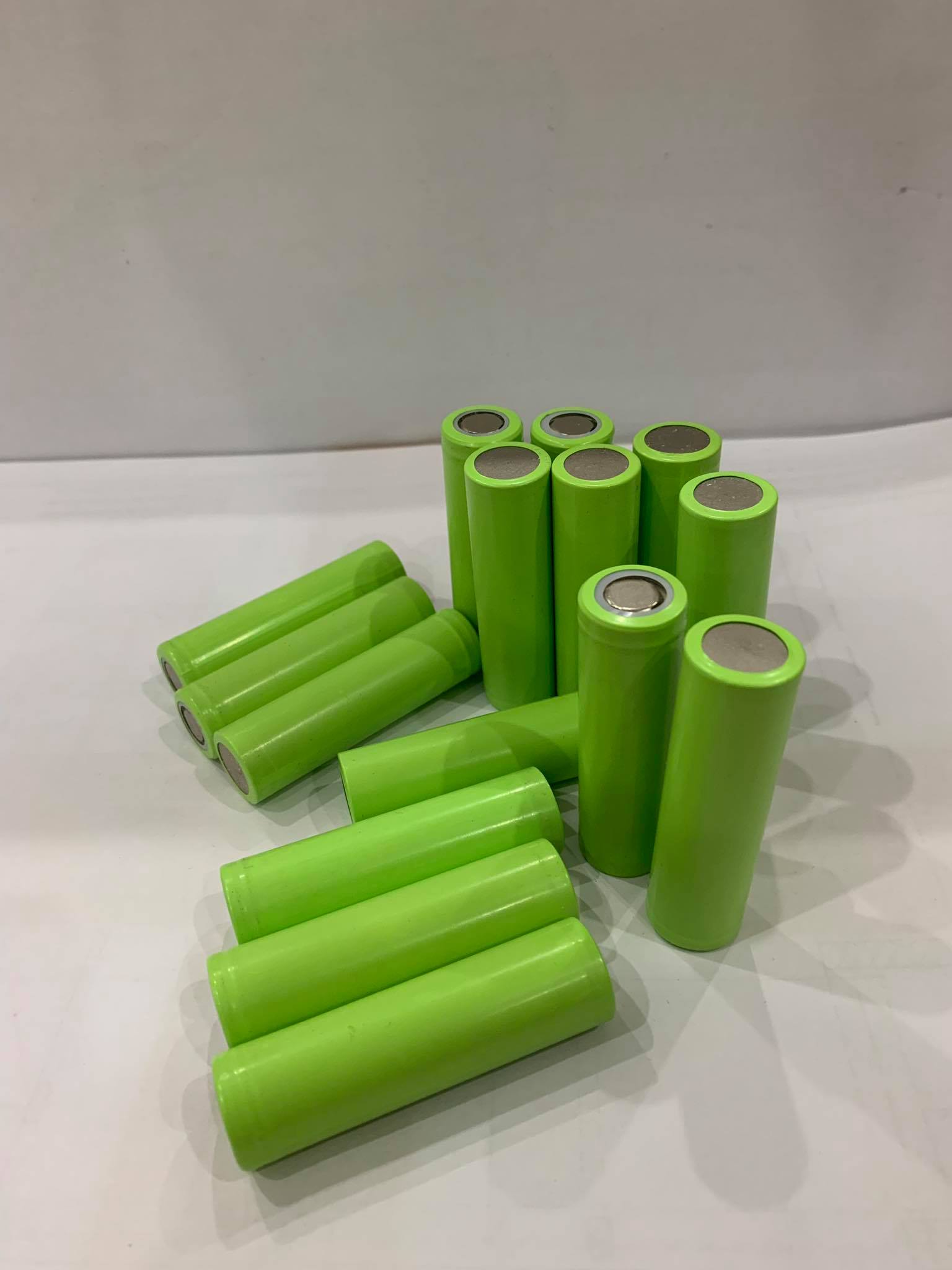 Cell Pin 18650 3.7v 1800mAh Mới