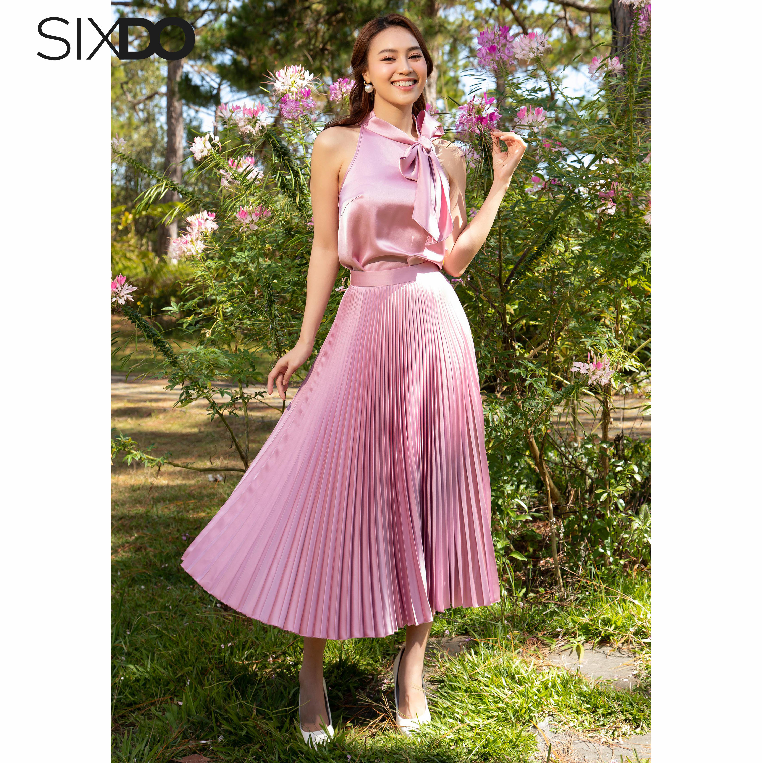Áo lụa nữ hồng cổ yếm SIXDO (Light Murrey Sleeveless Silk Top)