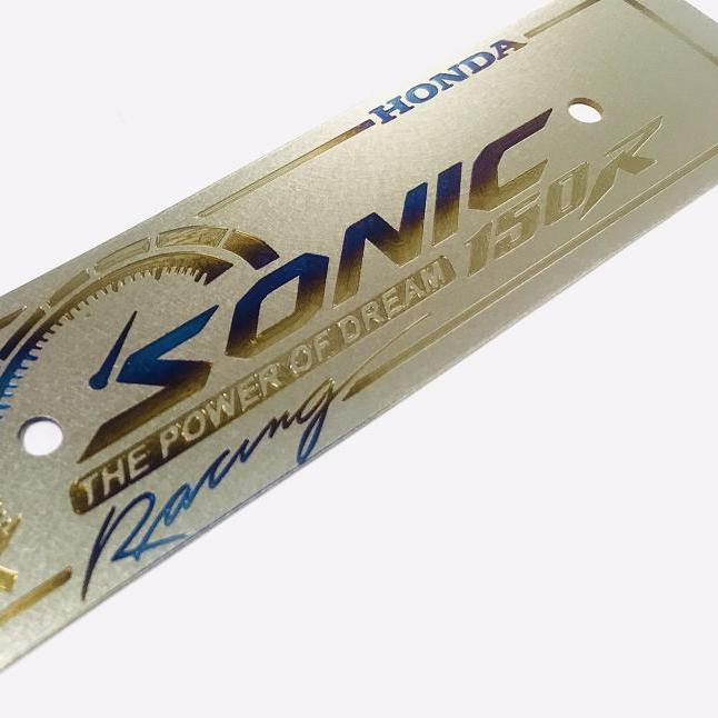 Bảng tên TiTanium Khò gắn Sonic + 2 ốc Proti