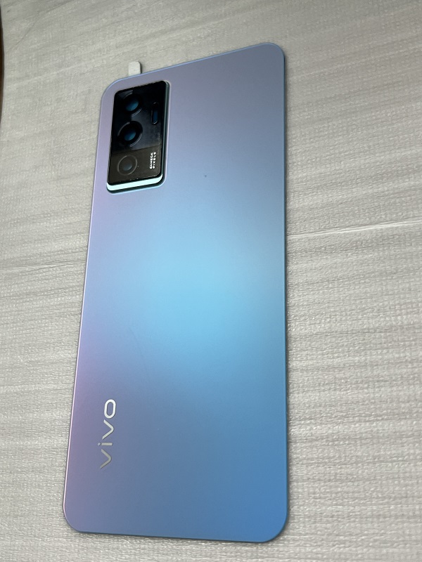 Nắp lưng điện thoại Vivo V23E có kính camera