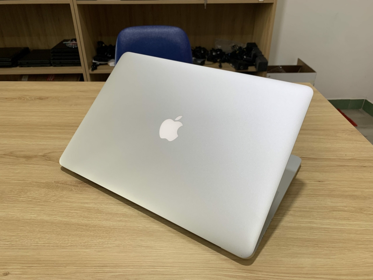 LAPTOP PRO 2012 CORE I7 RAM 8G SSD 256G 15.4INCH VGA