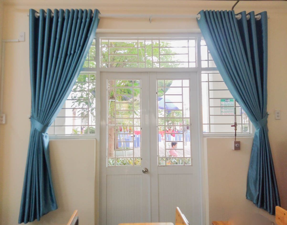 High-Quality Light-Blocking Curtains, Blue Color