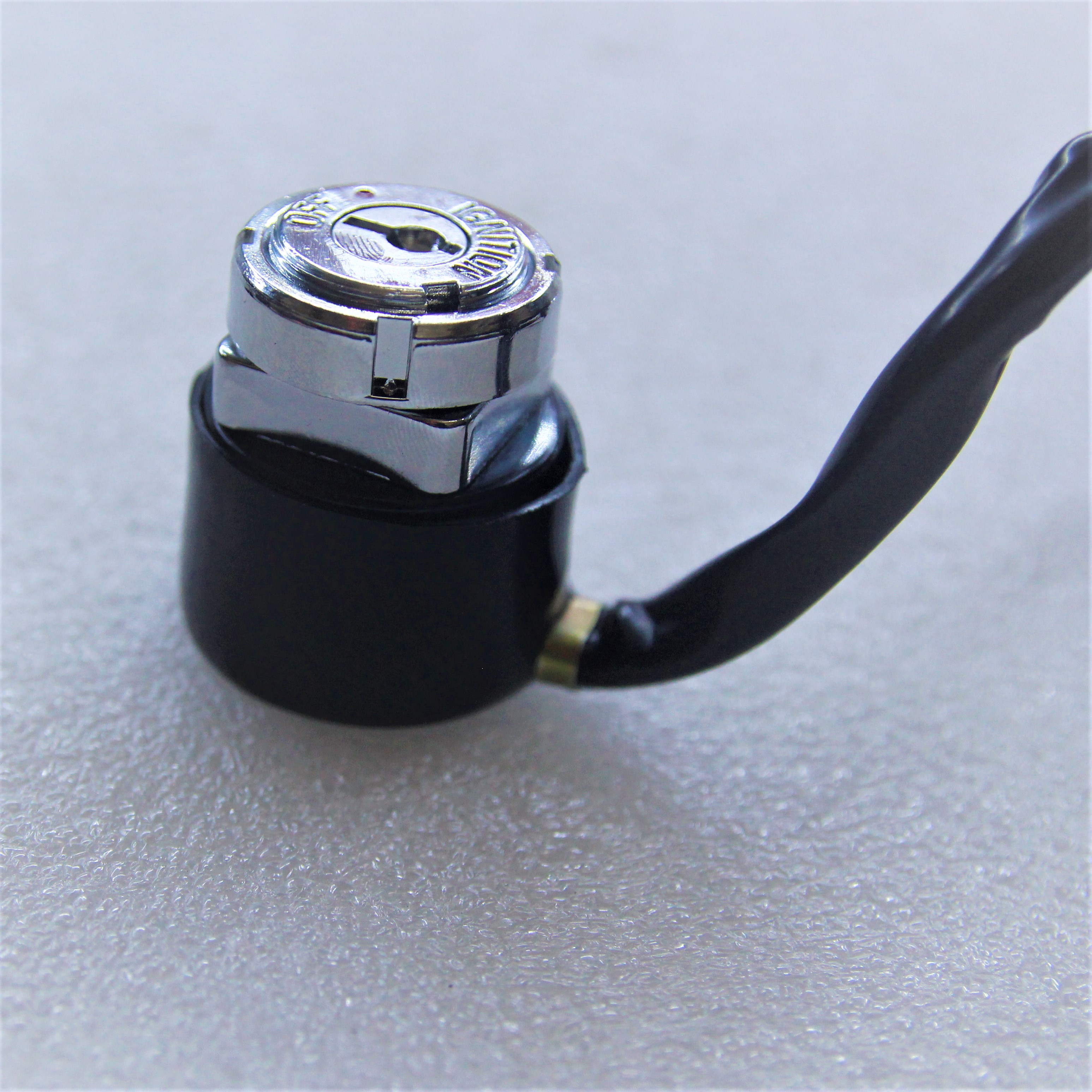 BỘ Ổ KHOÁ XE 67 UNION