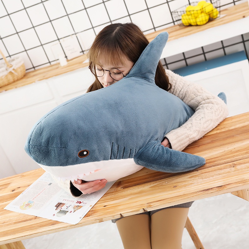 Cá mập nhồi bông dễ thương dùng làm gối ôm