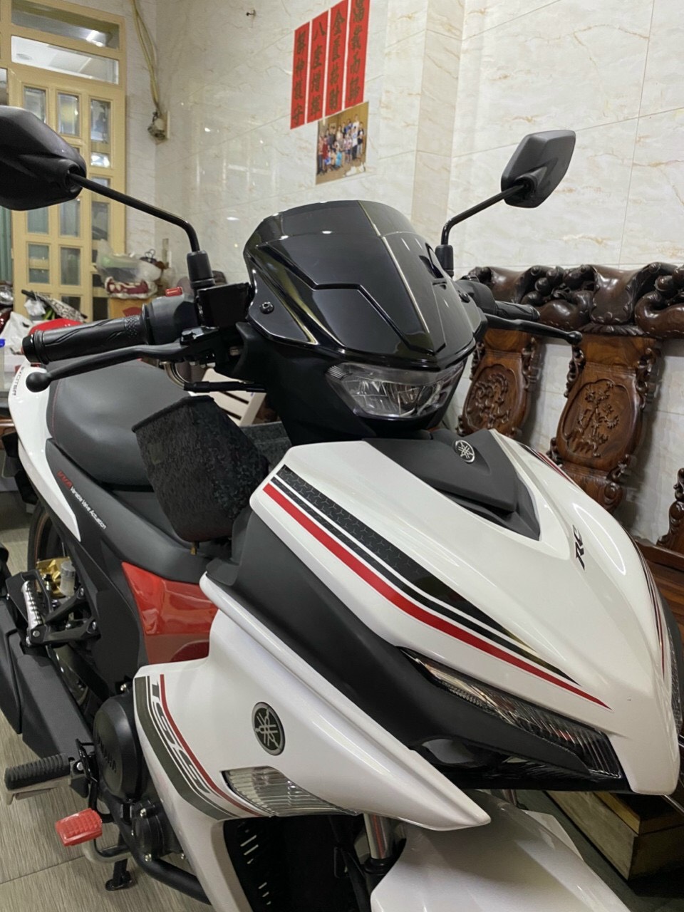Mão ốp đầu xe Exciter 155 2021