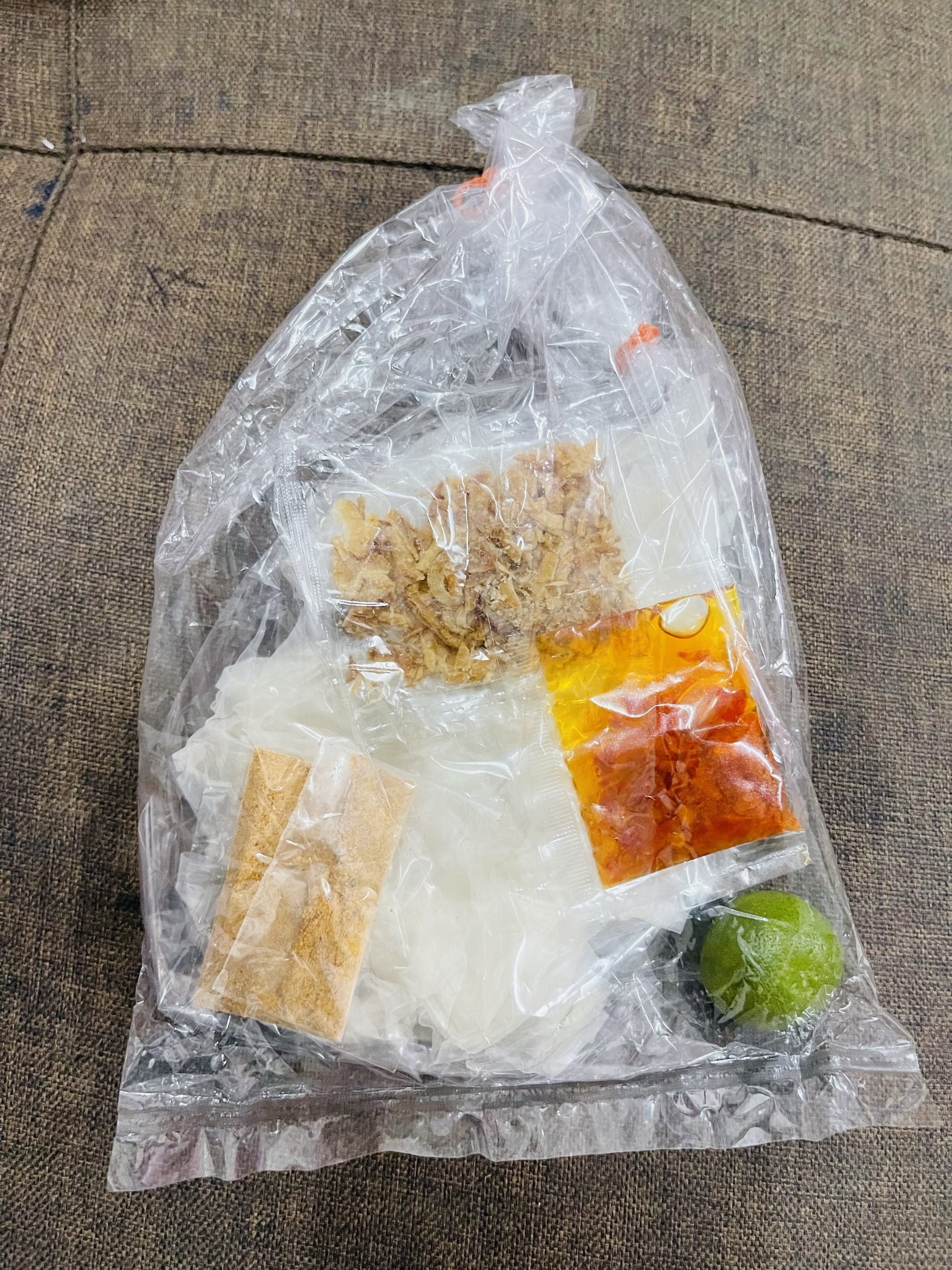 Túi zip 150gr - Bánh tráng phơi sương muối nhuyễn full topping ớt rim cực cay