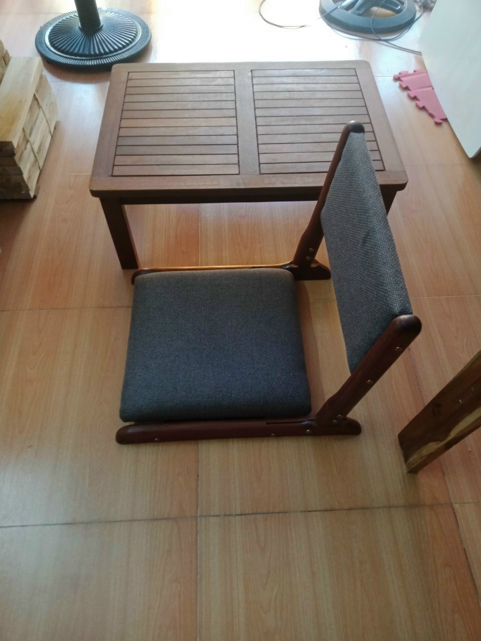 Ghế bệt xếp khung gỗ mặt nệm