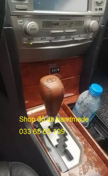 Bọc da cần số & phanh tay xe Toyota Altis (AT)