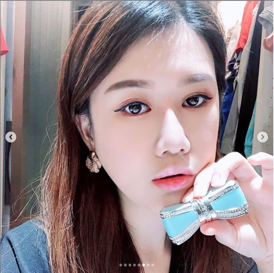 Son dưỡng môi có màu Hàn Quốc - LADYKIN