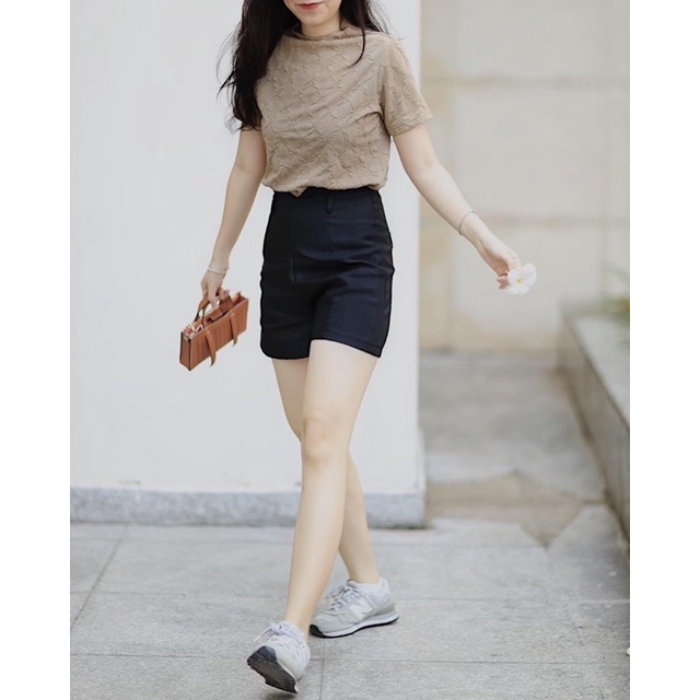 Quần Shorts xẻ V Ruchan