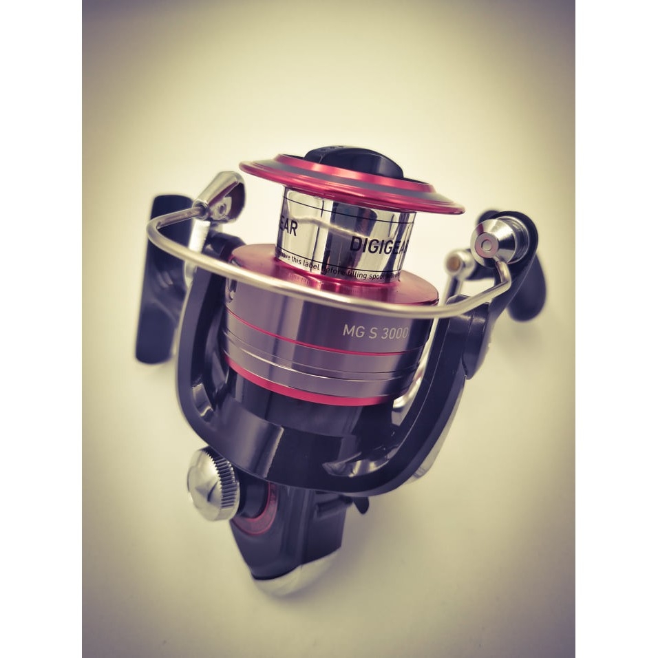 MÁY ĐỨNG CÂU LURE DAIWA MG S-3000