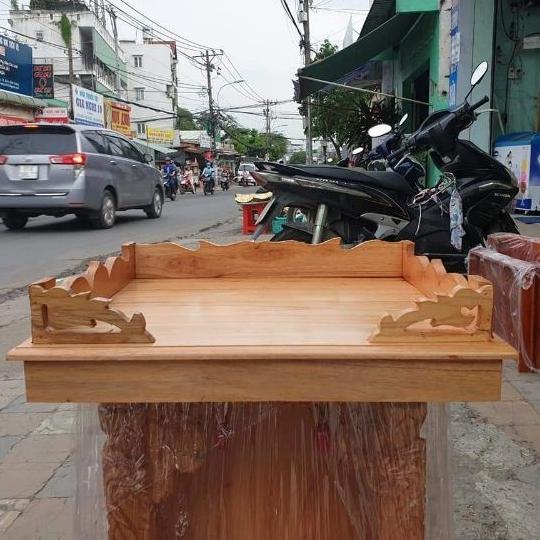 Bàn thờ treo tường gỗ xoan ngang 40 cm gồm 1 bộ ke đế
