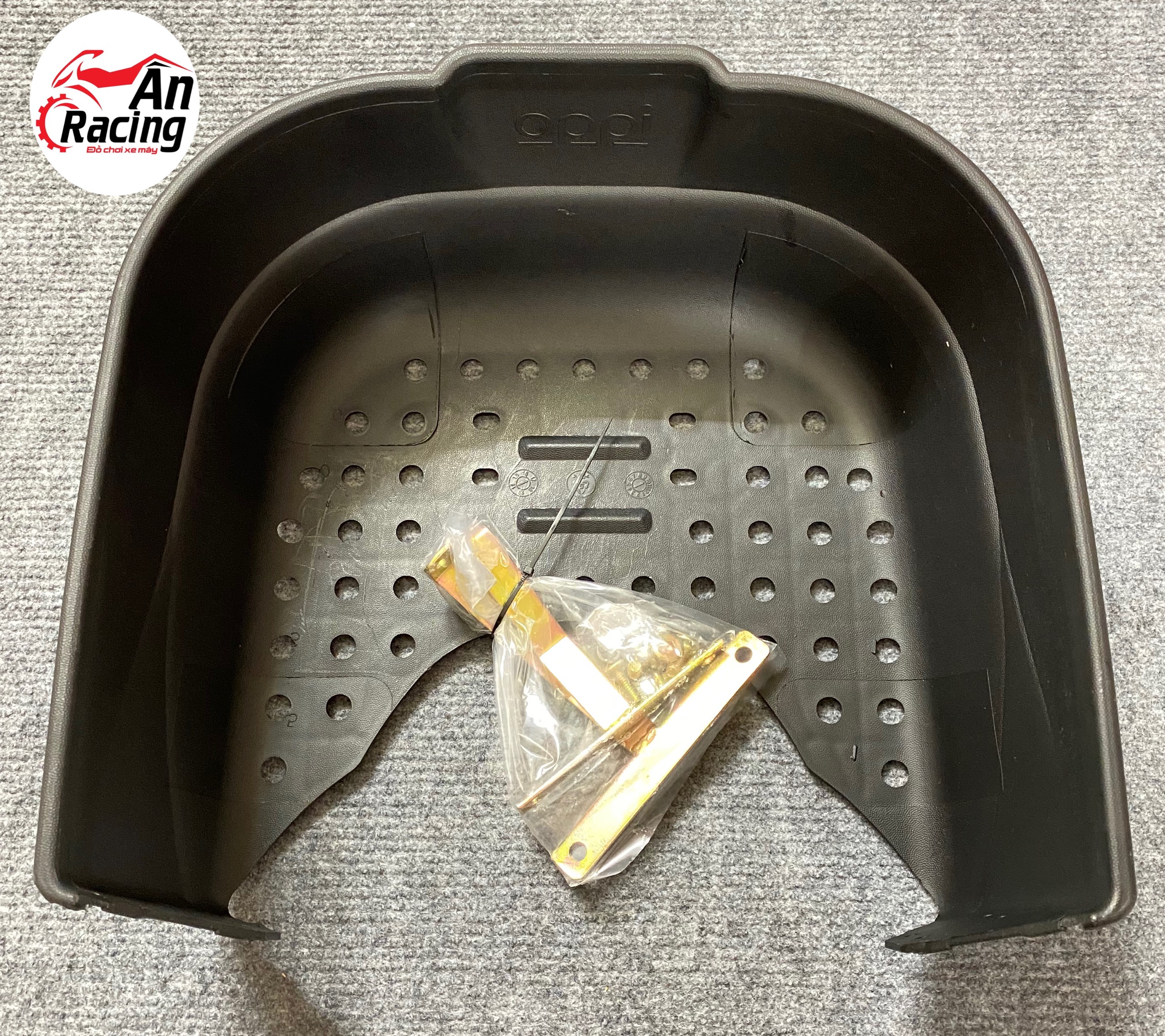 Rỗ giữa xe sirius opi